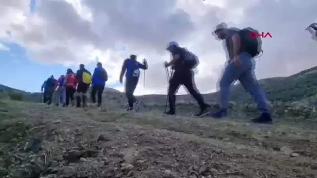 15 Dağcı, Neşet Ertaş’ı Gönül Dağı’nda Andı