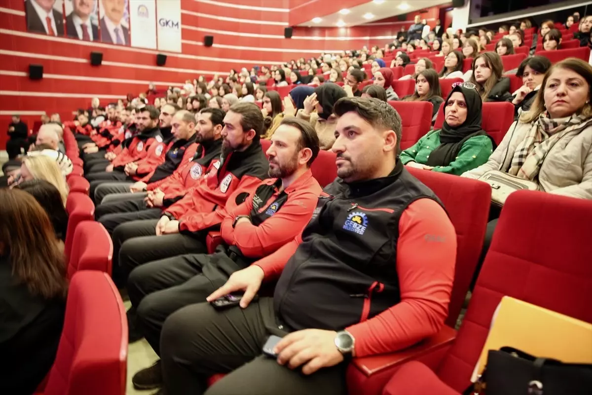 Kocaeli’de Kadınlar İçin Afet Paneli