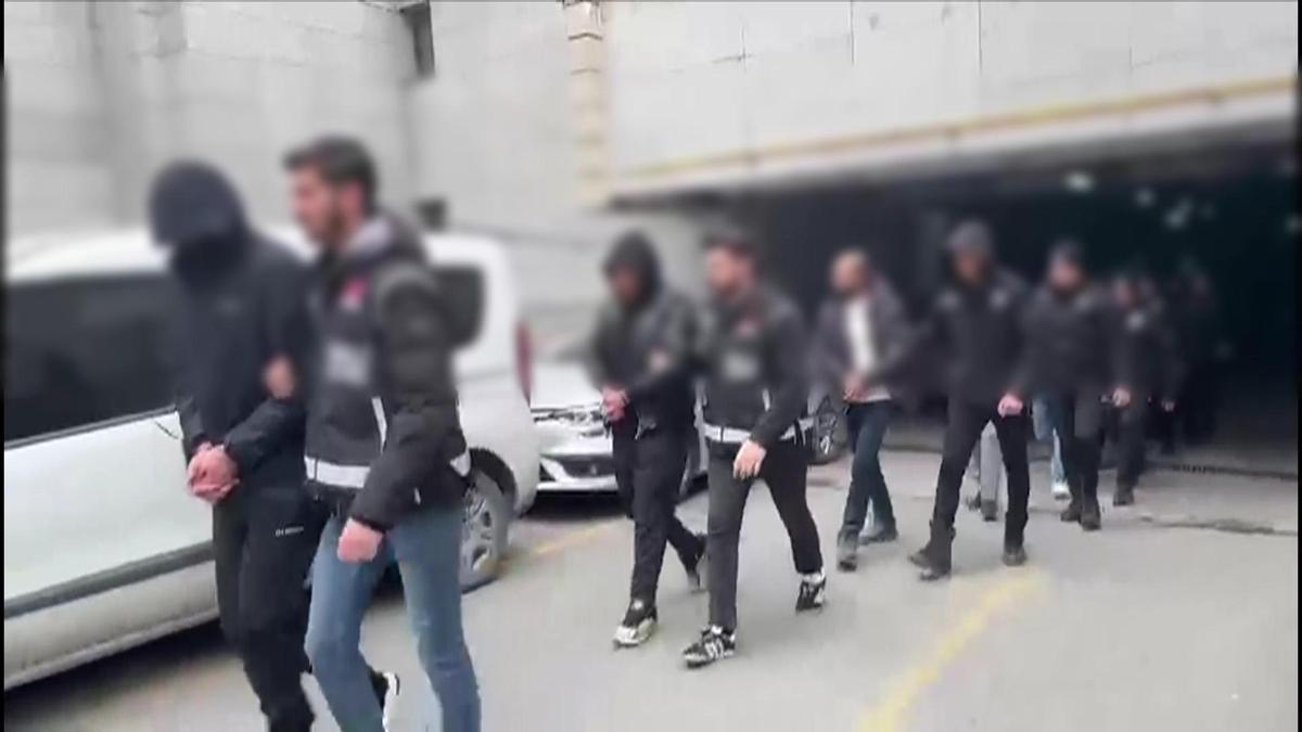 HASTANEDE SAHTE RAPOR ÇARKI	| Başkalarının yerine idrar verip sahte rapor aldılar