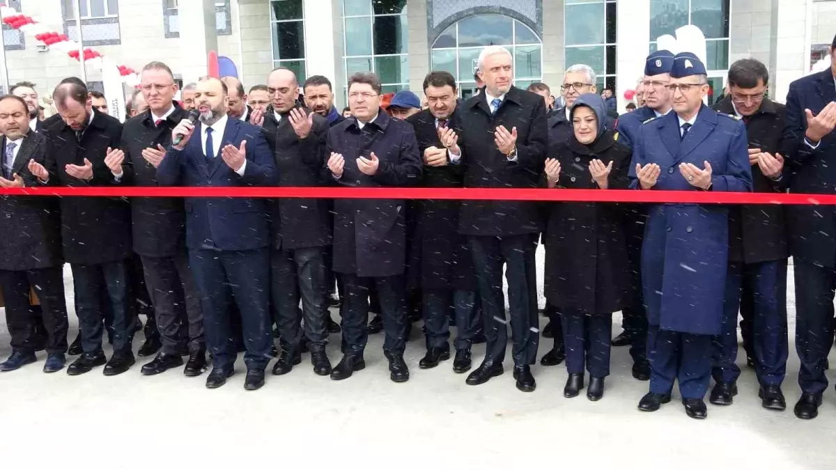 Kütahya’da Yeni Adalet Sarayı Açıldı
